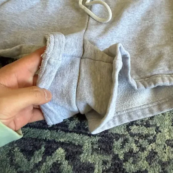 Aritzia TNA Cozy Gray Sweat Shorts Lounge Casual With Pockets Cotton - Picture 4 of 11